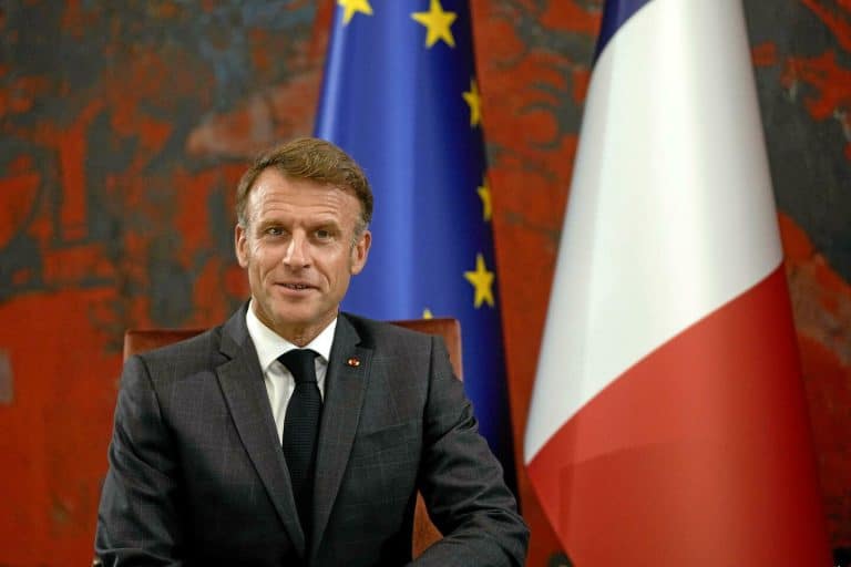 Infos françaises: Absence de Premier ministre : faut-il blâmer Emmanuel ...